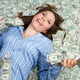 Illustration for article titled Sex on a Pile of Cash Sounds Great Until Your Online Date Robs You
